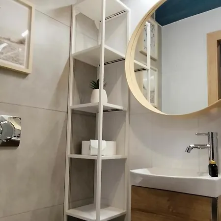 Cicha Przystan - Przy Latarni Апартаменты *