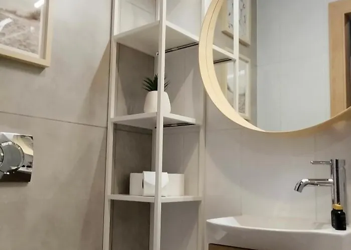 Cicha Przystan - Przy Latarni Apartman *